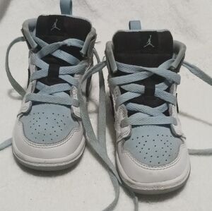 Jordan 1 Mid SE Ice Blue 2023 TD Athletic Casual Sneakers Kids 7c DV1338-104